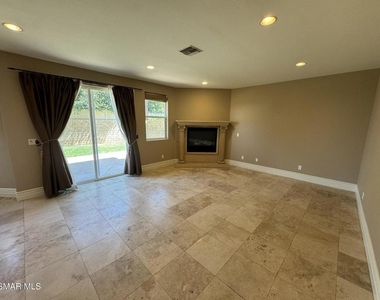 4960 Chimineas Avenue - Photo Thumbnail 12