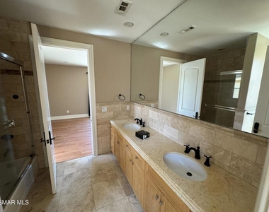 4960 Chimineas Avenue - Photo Thumbnail 28