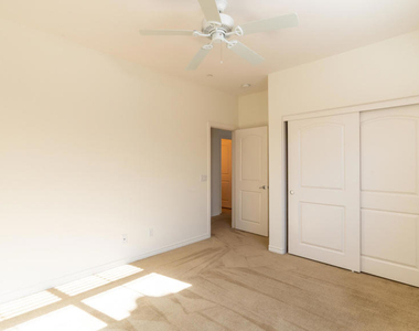 570 Calle Vibrante - Photo Thumbnail 22