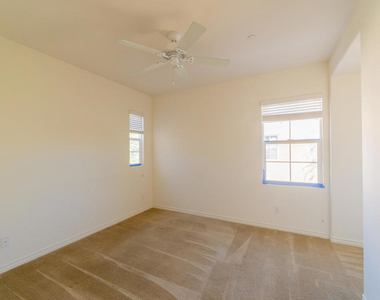 570 Calle Vibrante - Photo Thumbnail 24