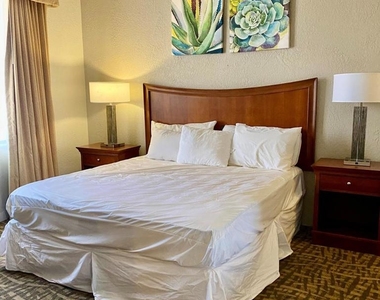 50680 Santa Rosa Plaza - Photo Thumbnail 5