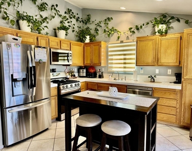 13539 Quinta Way - Photo Thumbnail 6