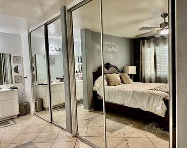 13539 Quinta Way - Photo Thumbnail 15