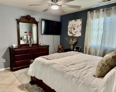 13539 Quinta Way - Photo Thumbnail 17