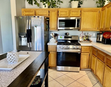 13539 Quinta Way - Photo Thumbnail 7