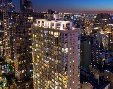 777 6th Avenue - Photo Thumbnail 2
