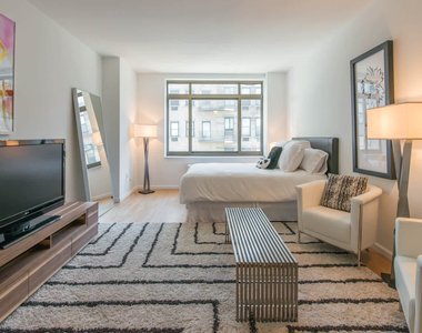 777 6th Avenue - Photo Thumbnail 42