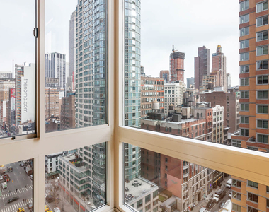 777 6th Avenue - Photo Thumbnail 43