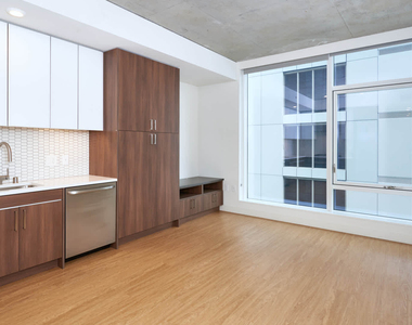 1600 2nd Ave - Photo Thumbnail 7