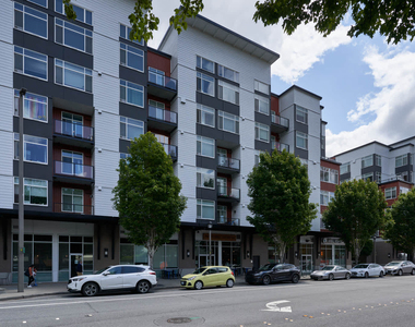 8102 161st Ave Ne - Photo Thumbnail 2