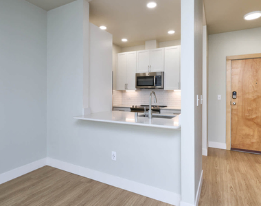 521 S. Weller - Photo Thumbnail 7