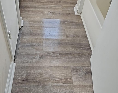 109 Caesar Lane - Photo Thumbnail 7