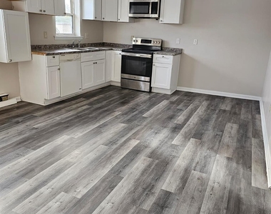 109 Caesar Lane - Photo Thumbnail 4