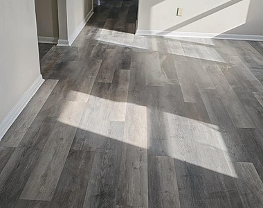 109 Caesar Lane - Photo Thumbnail 14