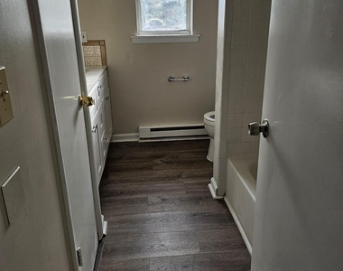 109 Caesar Lane - Photo Thumbnail 12