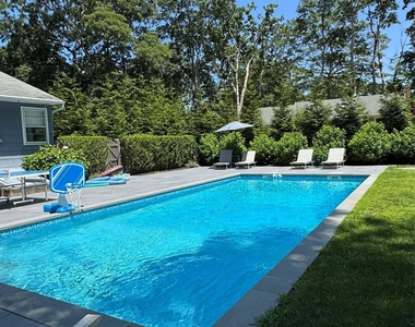 870 Noyack Road - Photo Thumbnail 1