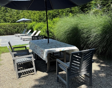 870 Noyack Road - Photo Thumbnail 17