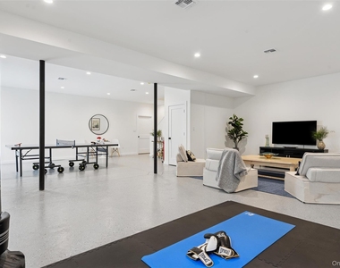 57 Newtown Road - Photo Thumbnail 15