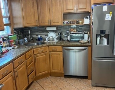 494 Lincoln Street - Photo Thumbnail 4