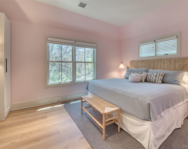323 Division Street - Photo Thumbnail 18