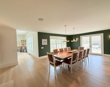 323 Division Street - Photo Thumbnail 11