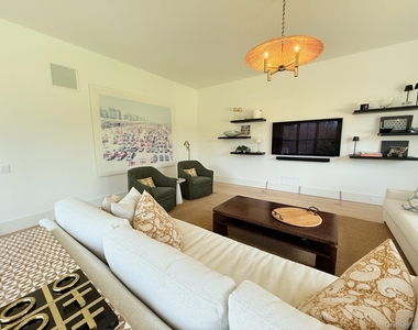 323 Division Street - Photo Thumbnail 3