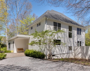 323 Division Street - Photo Thumbnail 4