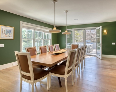 323 Division Street - Photo Thumbnail 10