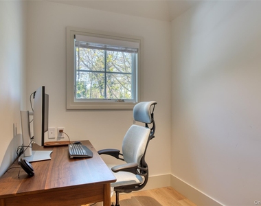 323 Division Street - Photo Thumbnail 19