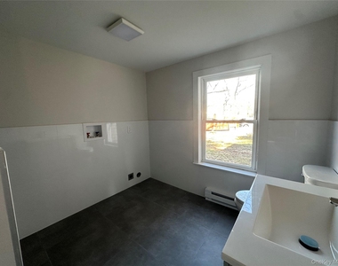 1445 Burlingham Road - Photo Thumbnail 4