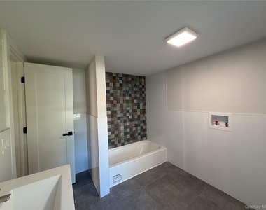 1445 Burlingham Road - Photo Thumbnail 18