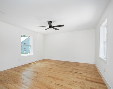 7441 S Broadway - Photo Thumbnail 14