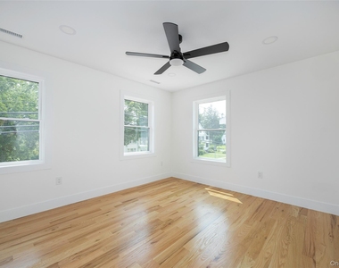 7441 S Broadway - Photo Thumbnail 22