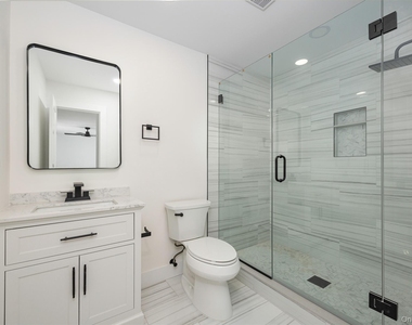 7441 S Broadway - Photo Thumbnail 15