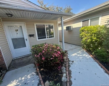 1-72 Parkcenter Drive - Photo Thumbnail 5