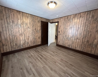 84 Orange Avenue - Photo Thumbnail 10