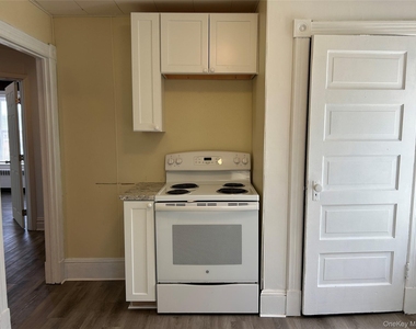 84 Orange Avenue - Photo Thumbnail 4
