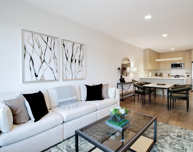 333 Warner Avenue - Photo Thumbnail 5