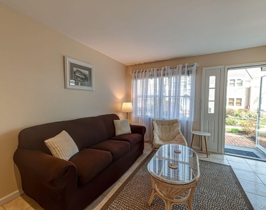 49 Canoe Place Road - Photo Thumbnail 3