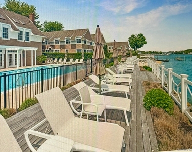49 Canoe Place Road - Photo Thumbnail 11