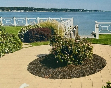49 Canoe Place Road - Photo Thumbnail 12