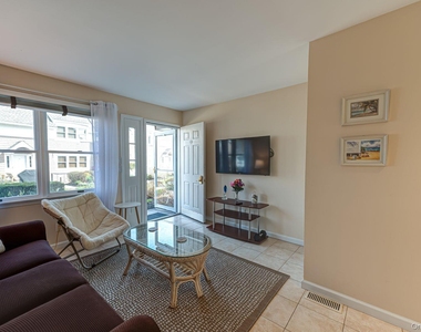 49 Canoe Place Road - Photo Thumbnail 2