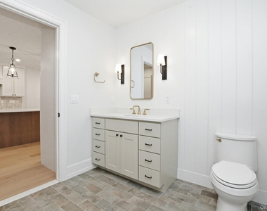 25 S Riverside Avenue - Photo Thumbnail 15