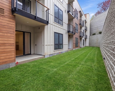 25 S Riverside Avenue - Photo Thumbnail 18