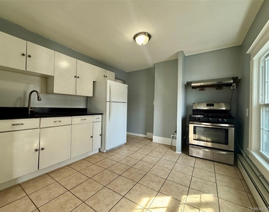 9 Arlington Place - Photo Thumbnail 14