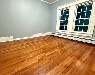 9 Arlington Place - Photo Thumbnail 2