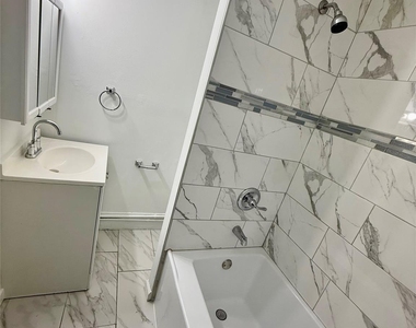 9 Arlington Place - Photo Thumbnail 12