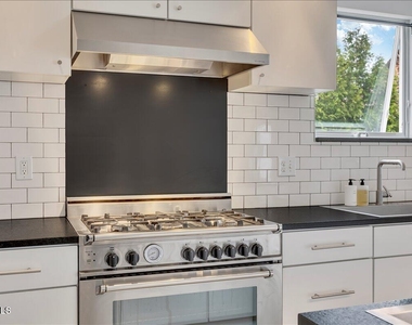 18 Granite Street - Photo Thumbnail 41