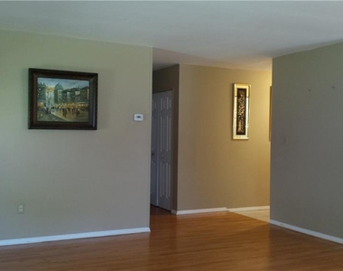 1 Tripplet Road - Photo Thumbnail 2