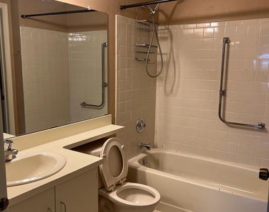 196 Wycoff  W Way - Photo Thumbnail 6